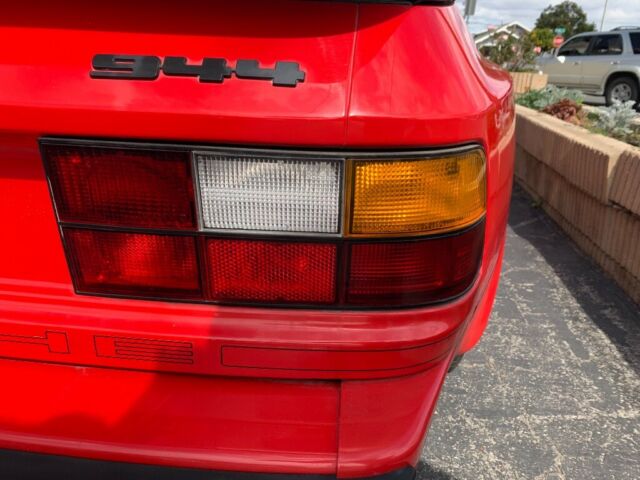 1985 Porsche 944 - photo 11