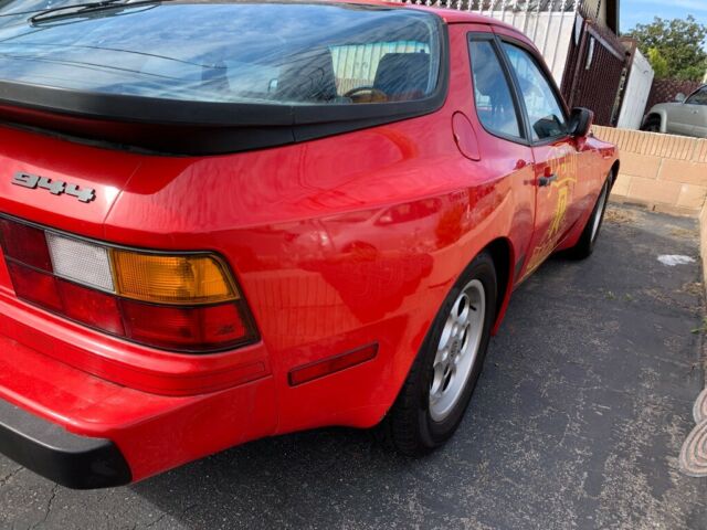 1985 Porsche 944 - photo 2
