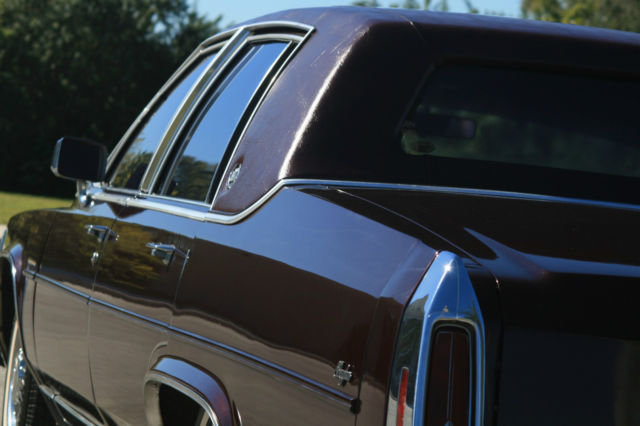 1987 Cadillac Brougham - photo 2
