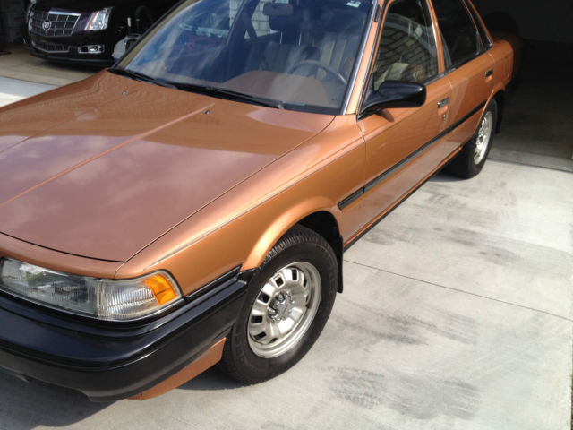 ONE OWNER-HARD TO FIND COLOR--IMMACULATE FOR IT'S YEAR 1989 Toyota Camry