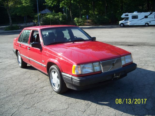 ONE OWNER LOW MILES 34K RUNS/LOOKS GOOD 1992 940 TURBO LEATHER/ROOF 1992 Volvo 940 base