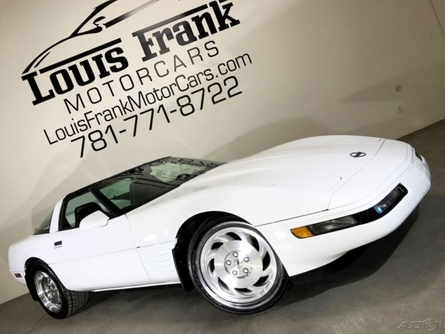1994 Chevrolet Corvette Base Hatchback 2-Door - photo 2