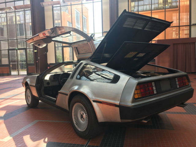 1983 DeLorean DMC 12 - photo 2