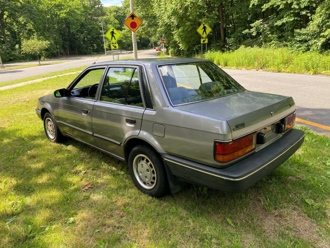 1989 Mazda 323 base - photo 7