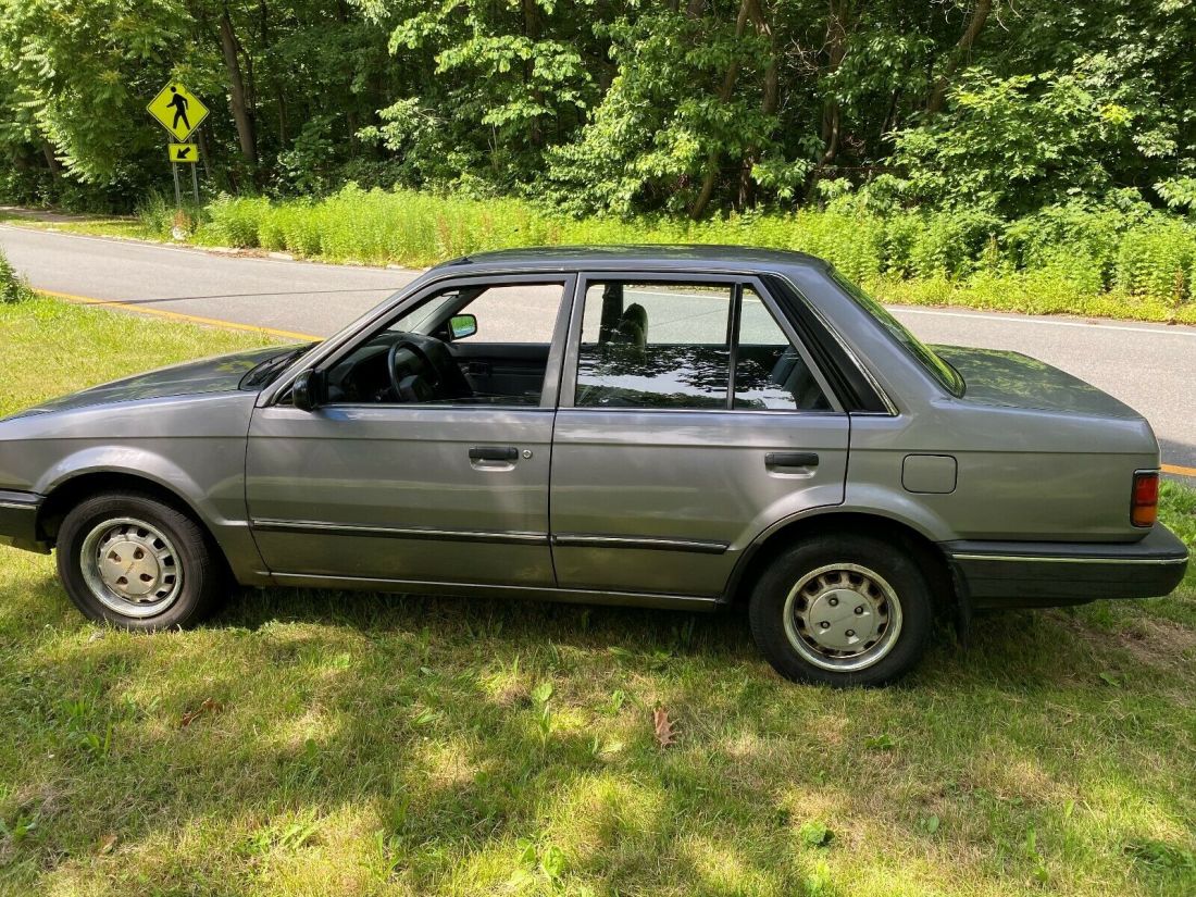 1989 Mazda 323 base - photo 8