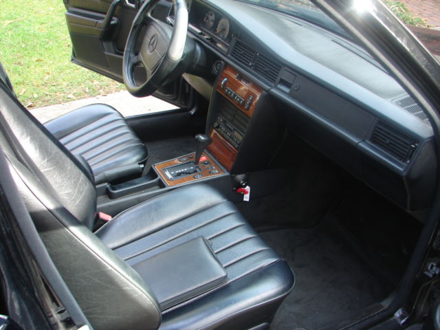 1993 Mercedes-Benz 190-Series 190E - photo 7