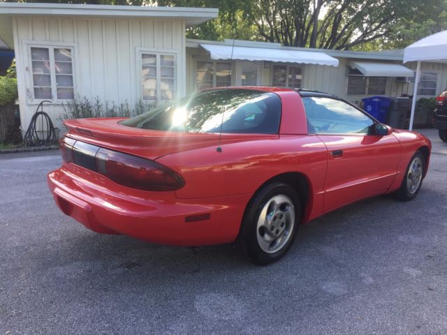 1994 Pontiac Firebird 2 Door - T-Top - Hatchback Coupe - photo 5