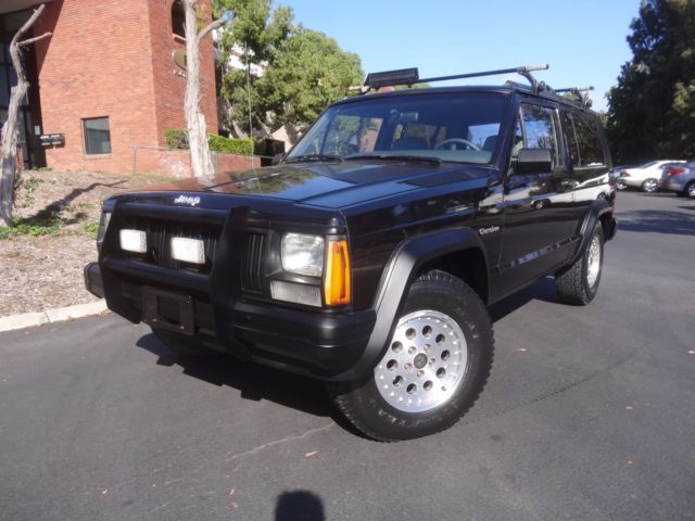 1991 Jeep Cherokee Sport Sport Utility 2-Door - photo 2