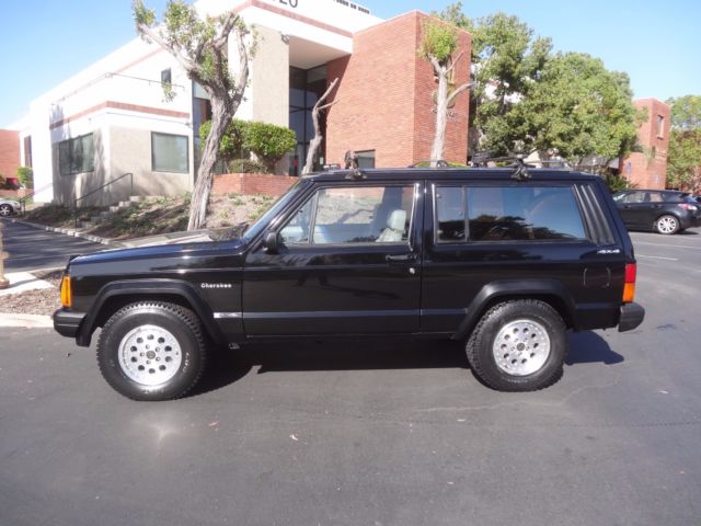 1991 Jeep Cherokee Sport Sport Utility 2-Door - photo 5