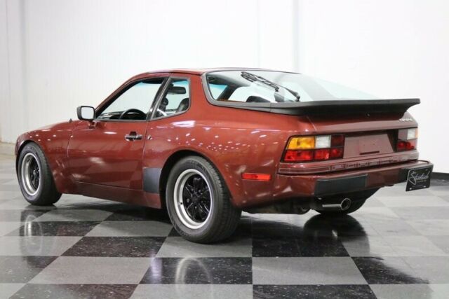 1985 Porsche 944 -- - photo 10