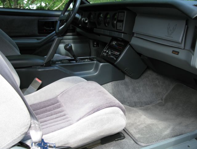 1985 Pontiac Firebird - photo 10