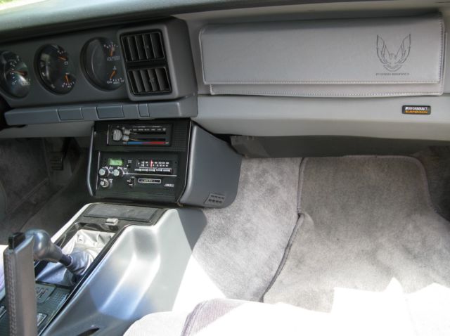 1985 Pontiac Firebird - photo 12
