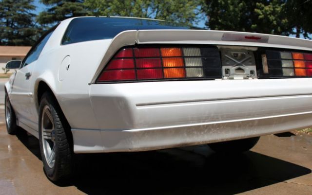 1988 Chevrolet Camaro Z28 IROC Z - photo 5