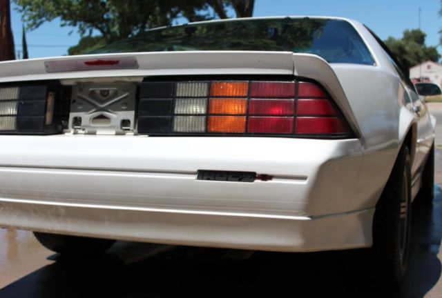 1988 Chevrolet Camaro Z28 IROC Z - photo 6