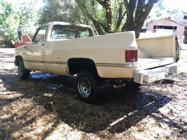 ONE Ton 4x4 6.2 Diesel Loaded 79K Miles ORIGINAL Paint --not Chevrolet Silverado 1985 GMC Sierra 3500 4x4 RUST FREE California Pick Up