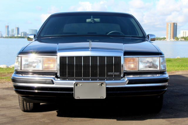 1990 Lincoln Town Car - photo 10