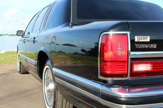 1990 Lincoln Town Car - photo 13