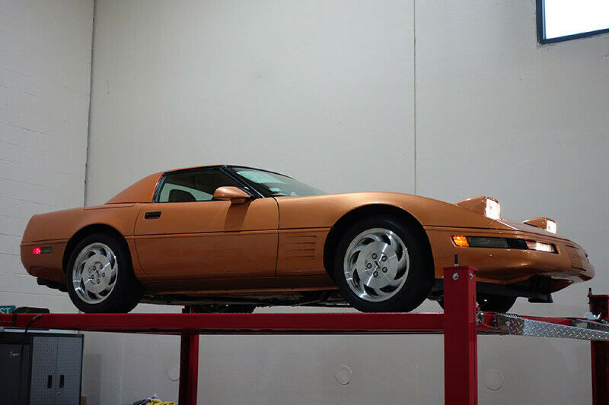 1994 Chevrolet Corvette Convertible BRAND NEW 111 Actual Documented Miles! - photo 2