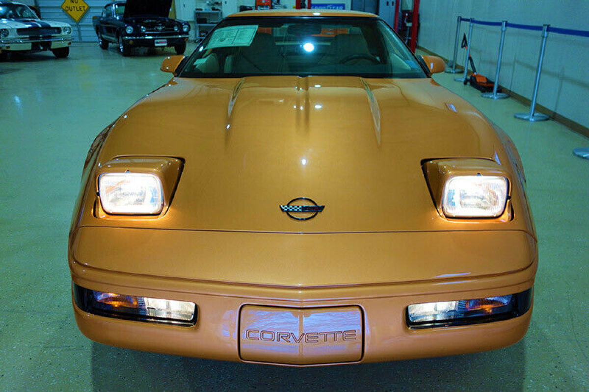 1994 Chevrolet Corvette Convertible BRAND NEW 111 Actual Documented Miles! - photo 4