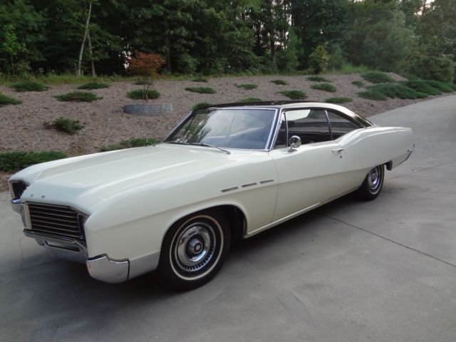 Only 11,690 original miles ! All original 1967 Buick LeSabre 400 black hard top 1967 Buick LeSabre