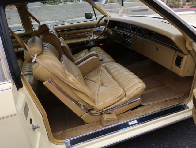 1976 Lincoln Town Car Town Coupe - photo 12