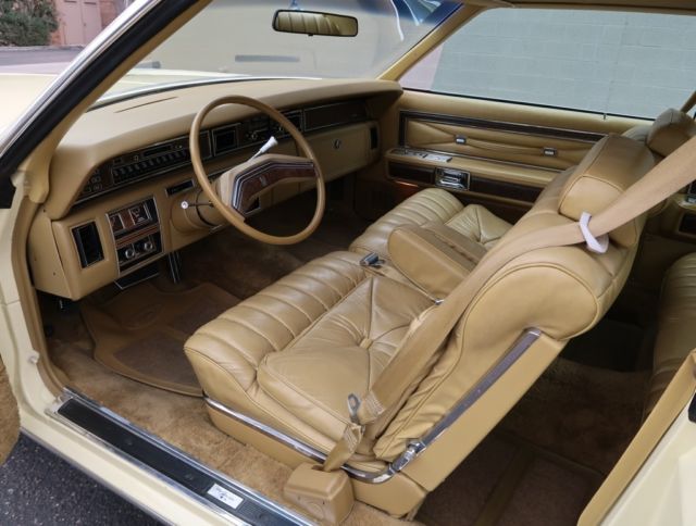 1976 Lincoln Town Car Town Coupe - photo 9