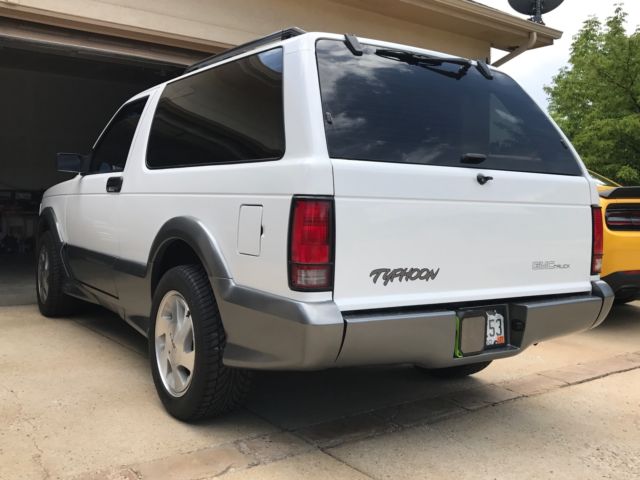 1992 GMC Typhoon - photo 4