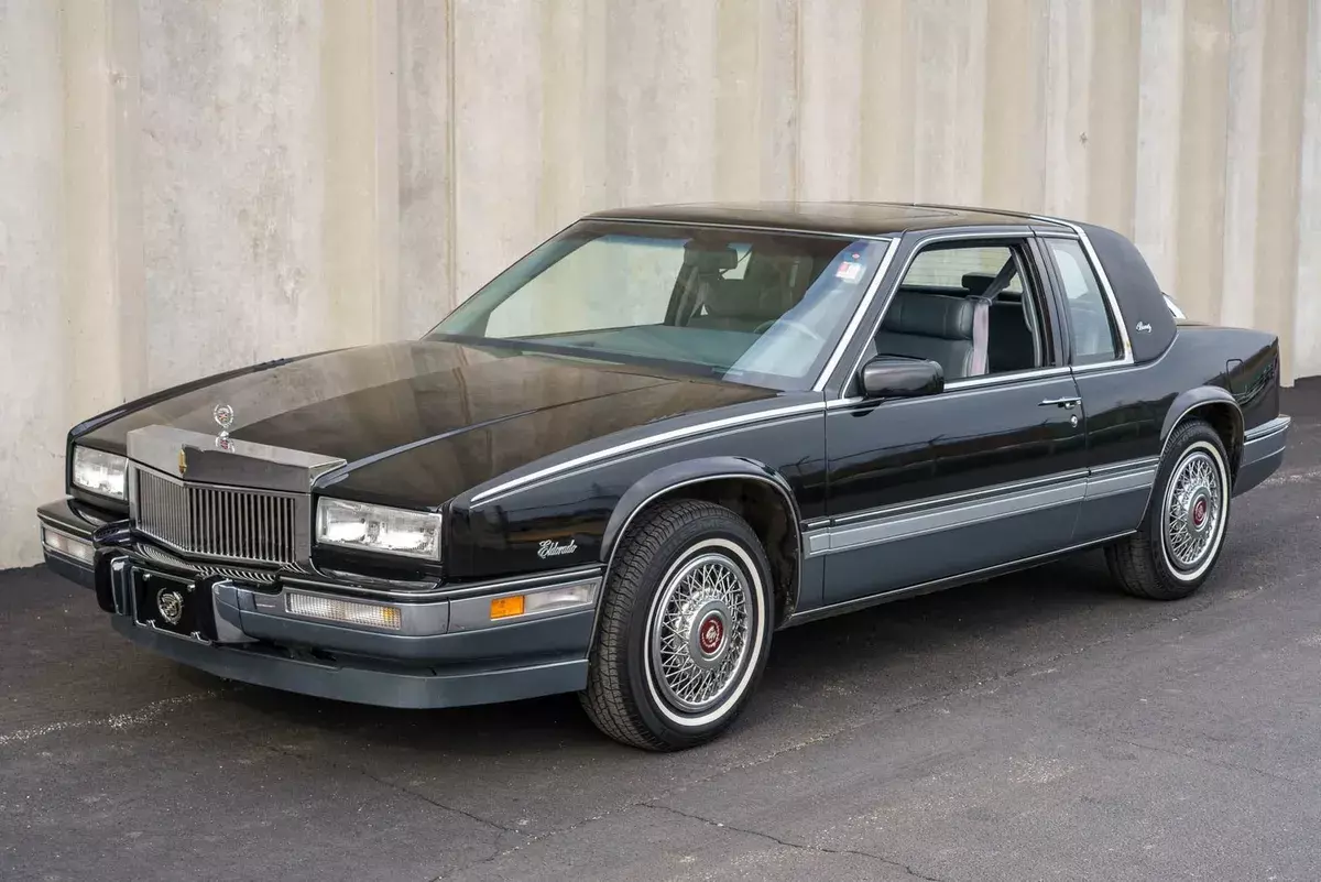 ONLY 25K Original Miles! Clean AutoCheak! One owner! Make us an Offer! 1989 Cadillac Eldorado Biarritz Coupe