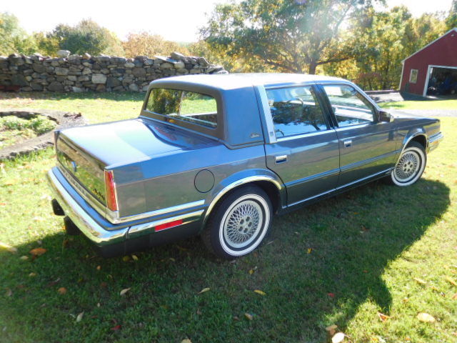 1989 Chrysler New Yorker 4 Door Sedan - photo 2