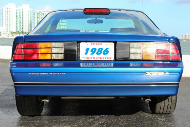 1986 Chevrolet Camaro IROC Z28 - photo 11