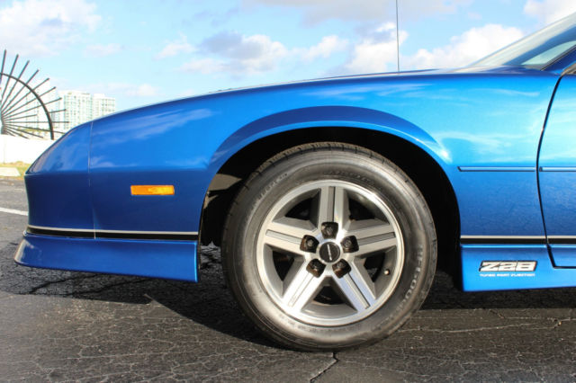 1986 Chevrolet Camaro IROC Z28 - photo 7