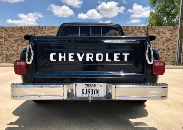 1986 Chevrolet C-10 Custom Deluxe Stepside - photo 4