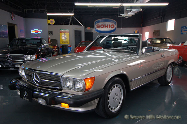 Only 32,795 Miles, STUNNING CONDTION, Smoke Silver/Brown, 215 Photos & Video 1989 Mercedes-Benz SL-Class R107 560SL