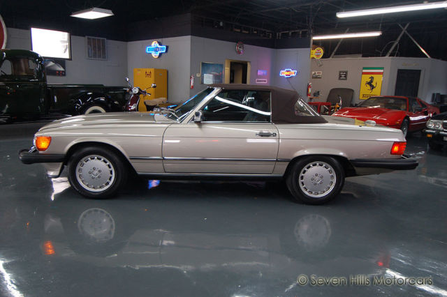 1989 Mercedes-Benz SL-Class R107 560SL - photo 12