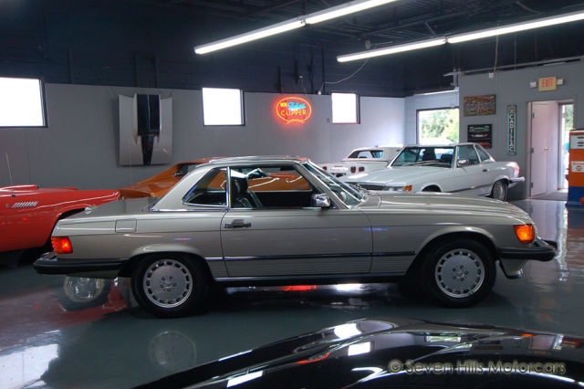 1989 Mercedes-Benz SL-Class R107 560SL - photo 5