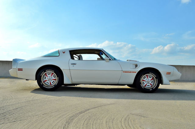 ONLY 32K MILES NO RESERVE WE FINANCE ALL ORIGINAL BEST COLOR COMBO UNMOLESTED 1979 Pontiac Trans Am 1979 PONTIAC TRANS AM