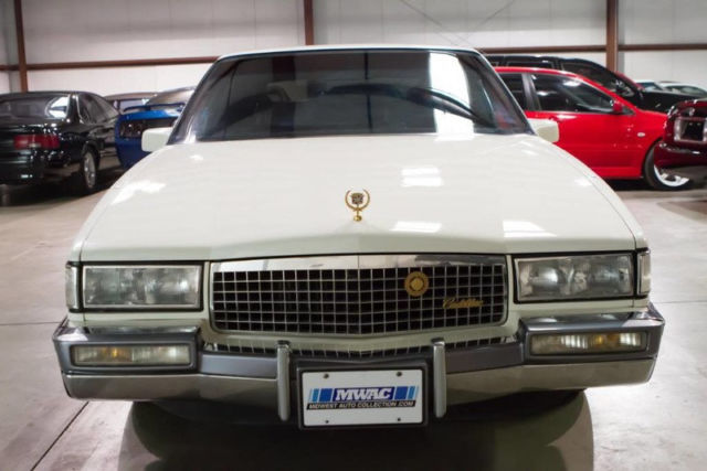 1990 Cadillac DeVille 4dr Sedan - photo 8