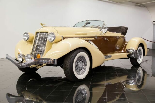 1936 Cord 876 Boattail Phaeton Replica by CCC -- - photo 9