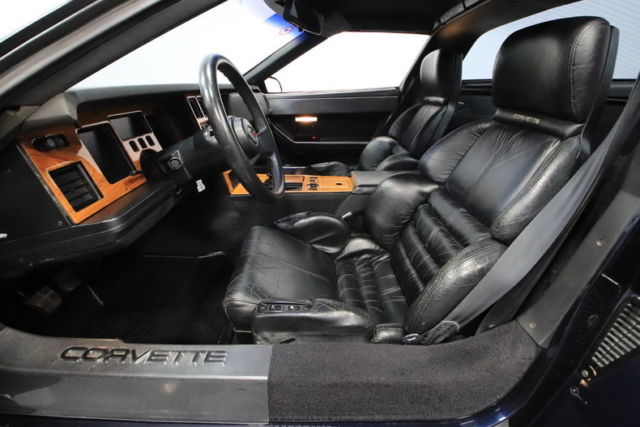 1989 Chevrolet Corvette Base Hatchback 2-Door - photo 5