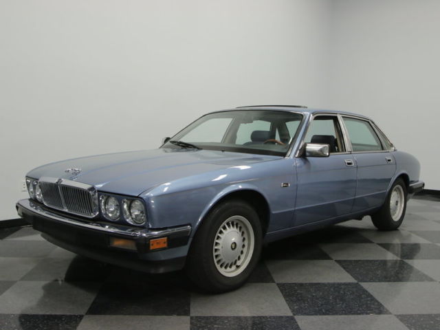 ONLY 36K ORIGINAL MILES, SUPER CLEAN CAR, ICE-COLD AC, WELL CARED FOR, NICE JAG! 1988 Jaguar XJ6