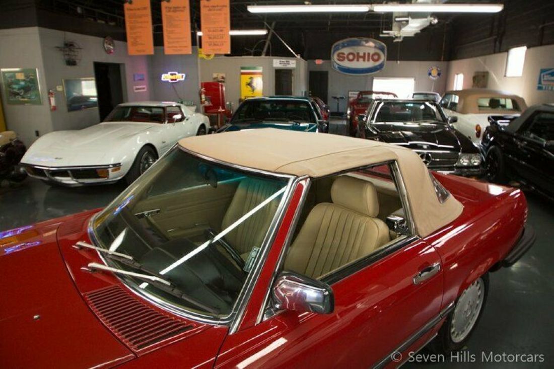 1987 Mercedes-Benz SL-Class 560 SL, Both Tops - photo 12