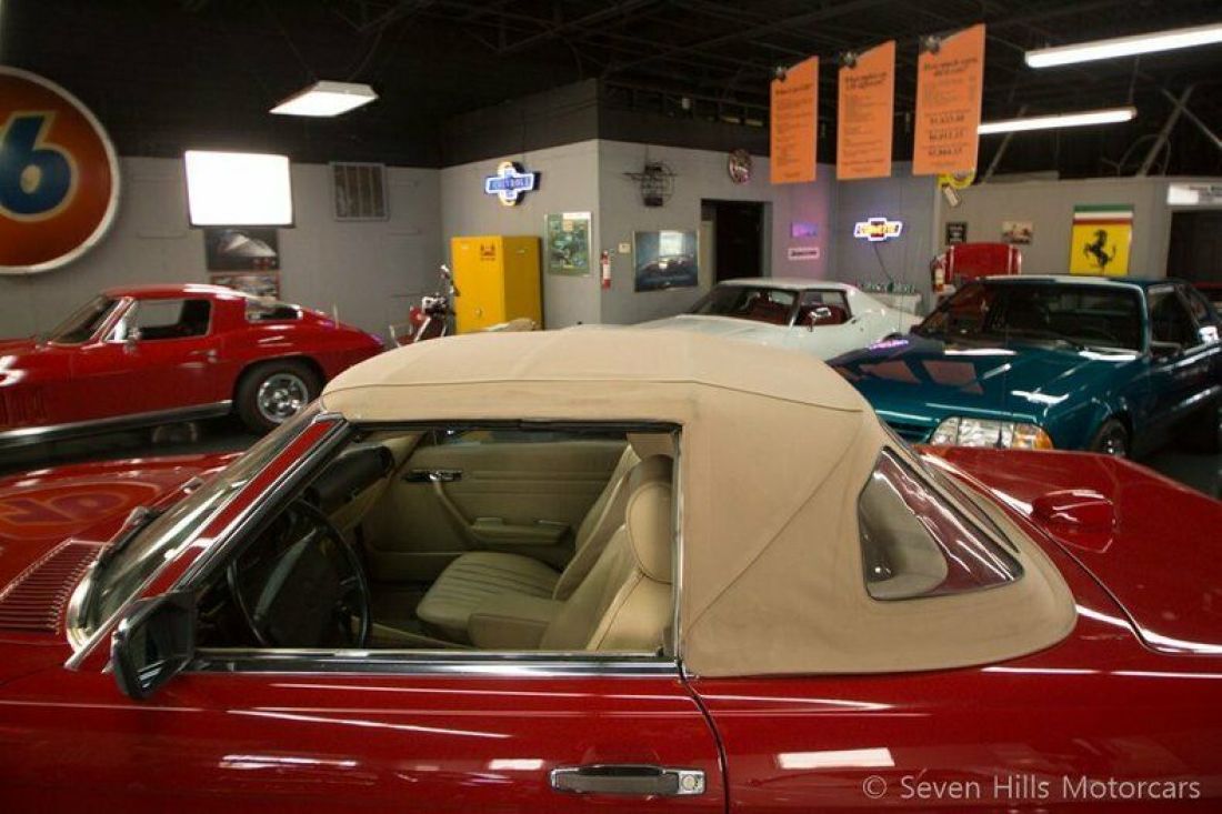1987 Mercedes-Benz SL-Class 560 SL, Both Tops - photo 13