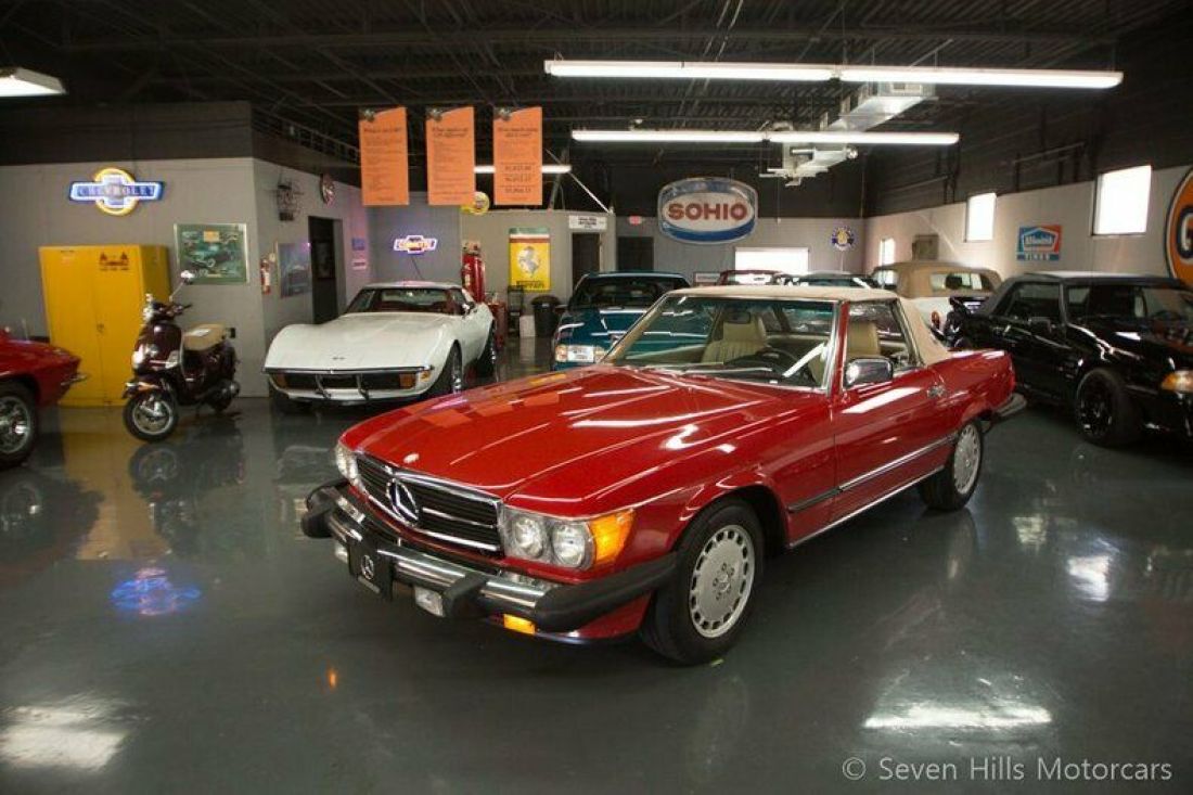 1987 Mercedes-Benz SL-Class 560 SL, Both Tops - photo 2