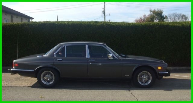 Only 45K Rare V12 Series III VDP Runs and Drives Fantastic 100 Pics!! Must See!! 1984 Jaguar XJ12 V12 Vanden Plas