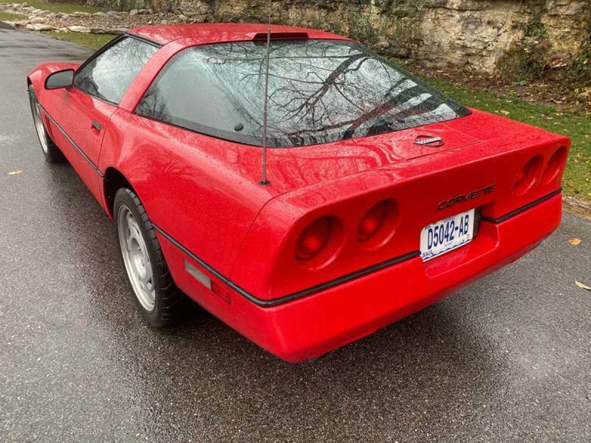1990 Chevrolet Corvette Base 2dr Hatchback - photo 4