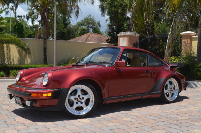1982 Porsche 911 911 SC Coupe W/Wide Body Arches and only 4931 mile - photo 2