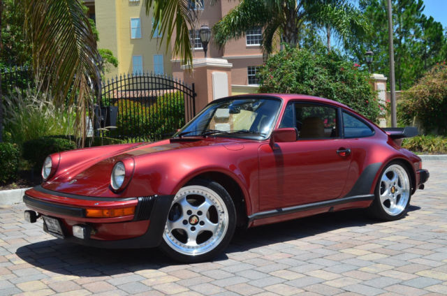 1982 Porsche 911 911 SC Coupe W/Wide Body Arches and only 4931 mile - photo 2