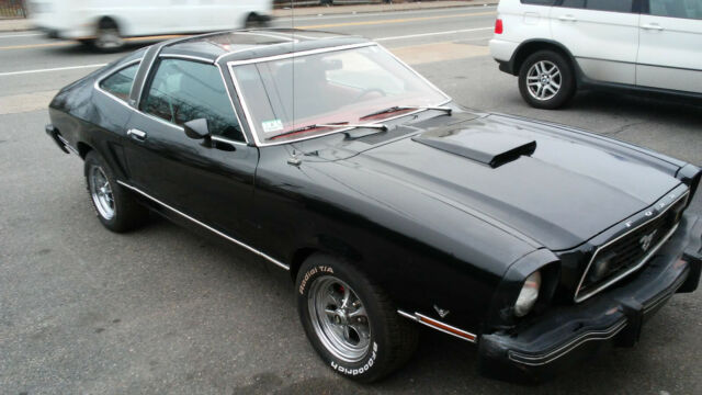 Only 494 made with t-roof this year, highly optioned v8 car with Marti report. 1977 Ford Mustang special ordered