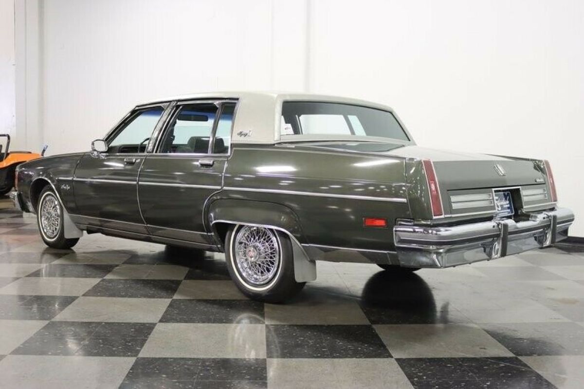 1984 Oldsmobile Ninety-Eight Regency Brougham - photo 10