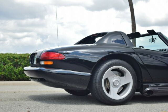 1993 Dodge Viper RT-10 - photo 11